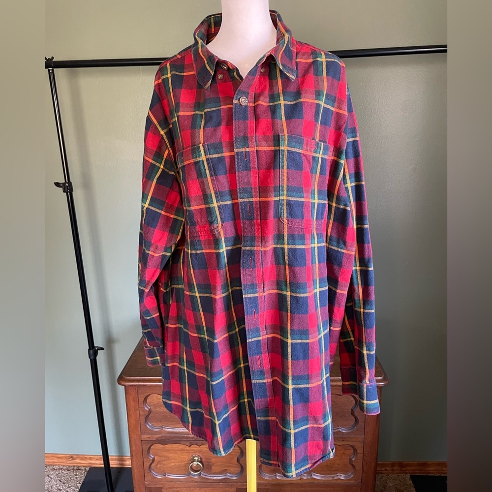 Duluth Trading Co Red and Blue Plaid Cotton Flannel Shirt